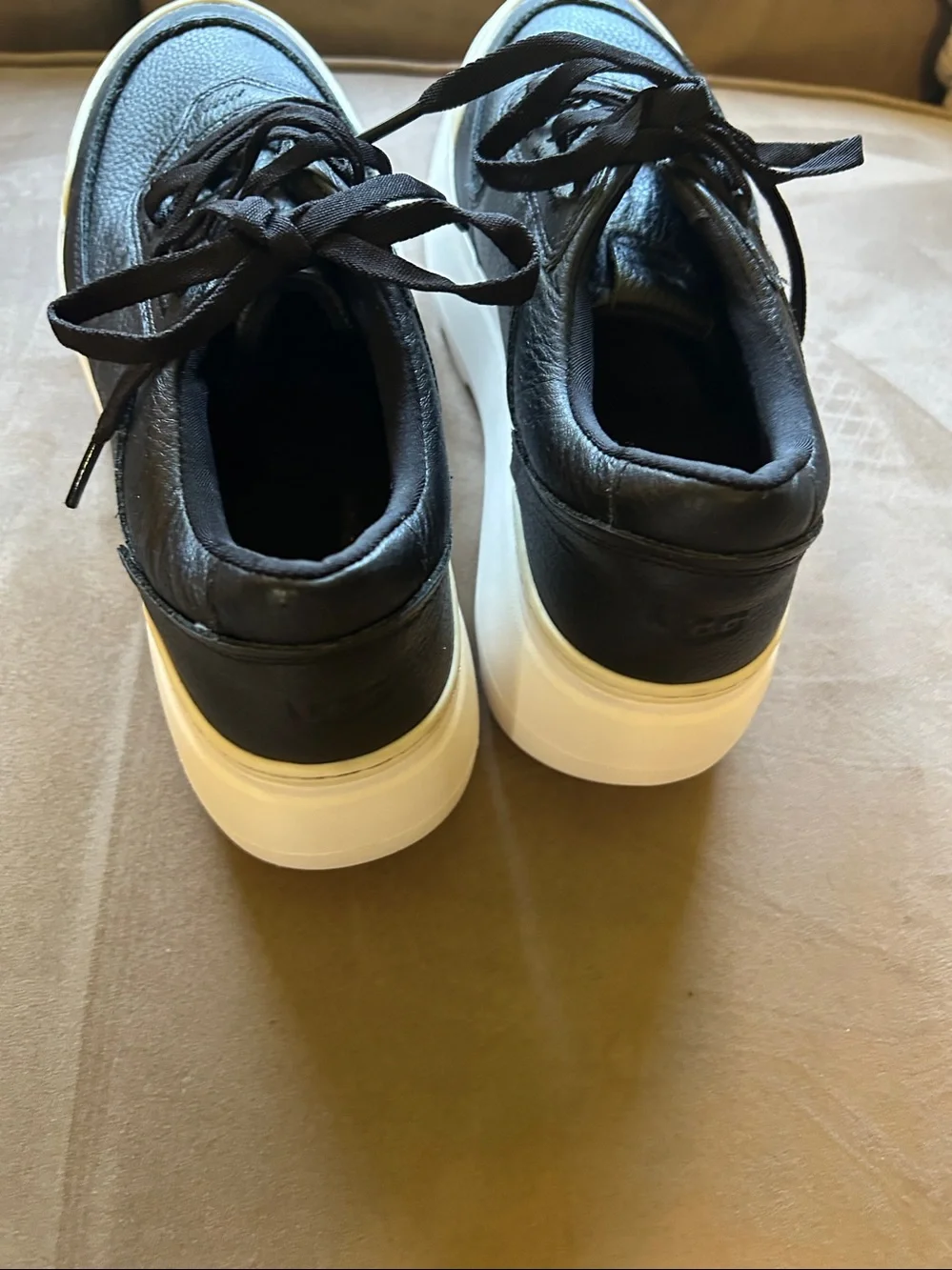 UGG Marin Mega Lace Platform Sneakers size 9.5